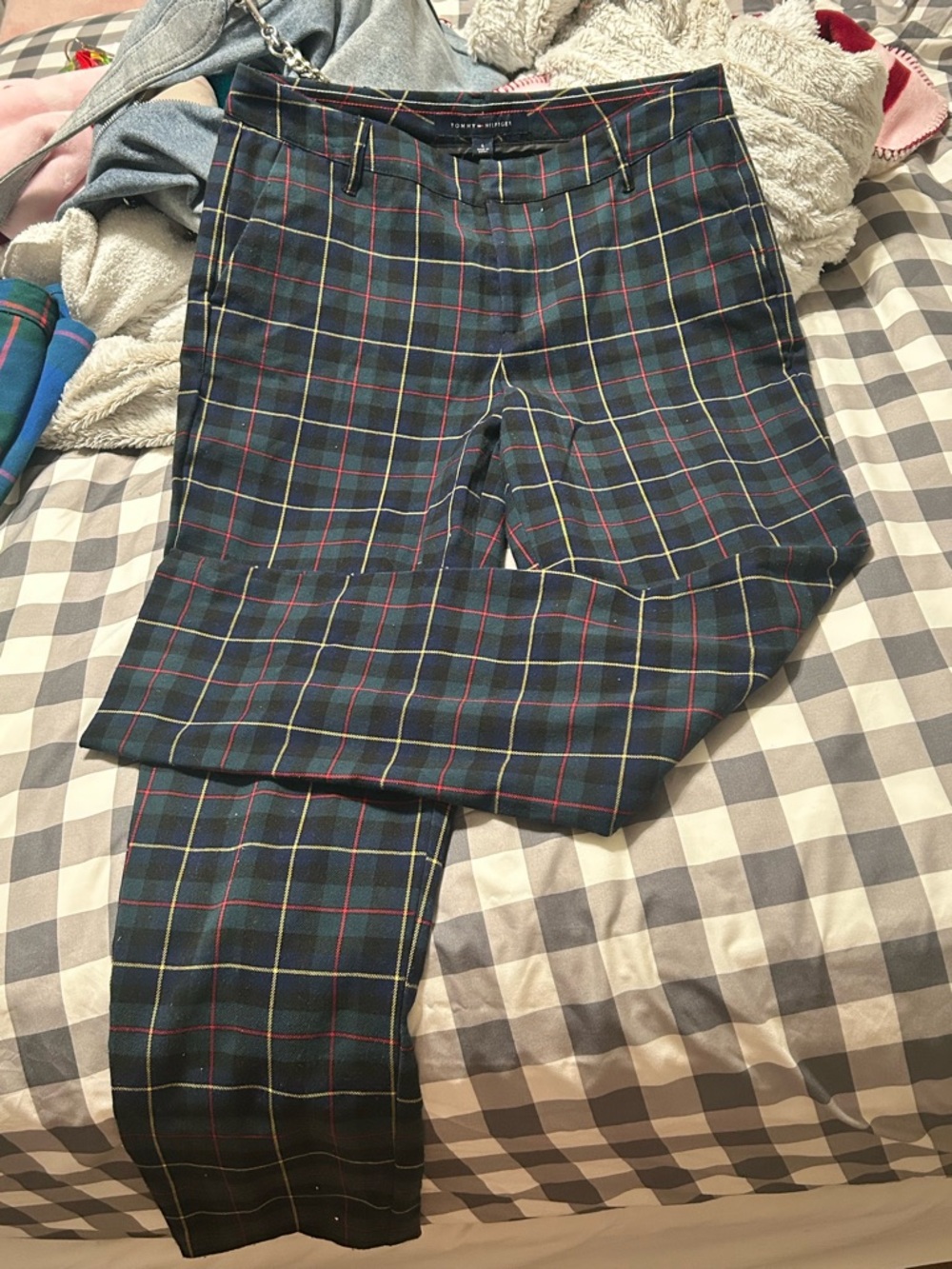 Women’s Tommy Hilfiger plaid dress pants size 6
